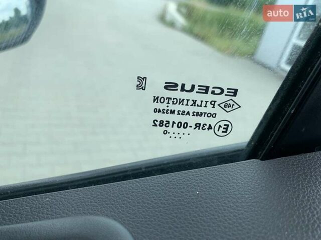 Белый Рено Мастер, объемом двигателя 2.3 л и пробегом 225 тыс. км за 21300 $, фото 84 на Automoto.ua