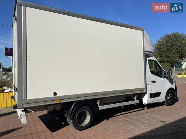 Белый Рено Мастер, объемом двигателя 2.3 л и пробегом 215 тыс. км за 23800 $, фото 3 на Automoto.ua