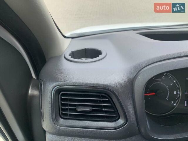 Белый Рено Мастер, объемом двигателя 2.3 л и пробегом 225 тыс. км за 21300 $, фото 48 на Automoto.ua