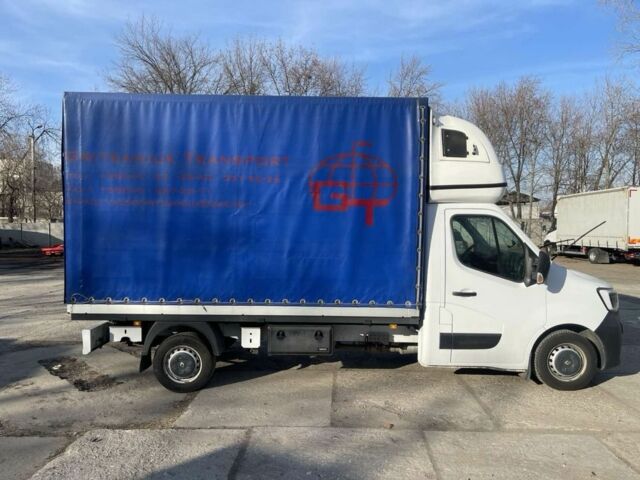 Белый Рено Мастер, объемом двигателя 2.2 л и пробегом 400 тыс. км за 22000 $, фото 2 на Automoto.ua