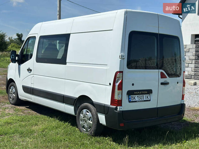 Белый Рено Мастер, объемом двигателя 2.3 л и пробегом 287 тыс. км за 17200 $, фото 9 на Automoto.ua