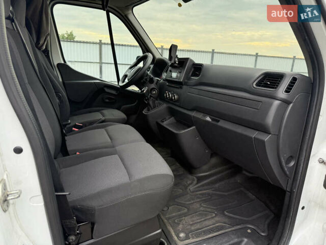 Білий Рено Мастєр, об'ємом двигуна 2.3 л та пробігом 270 тис. км за 16950 $, фото 21 на Automoto.ua