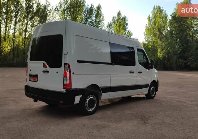 Белый Рено Мастер, объемом двигателя 2.3 л и пробегом 237 тыс. км за 17700 $, фото 3 на Automoto.ua