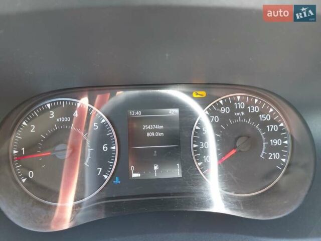 Білий Рено Мастєр, об'ємом двигуна 2.3 л та пробігом 255 тис. км за 17600 $, фото 56 на Automoto.ua