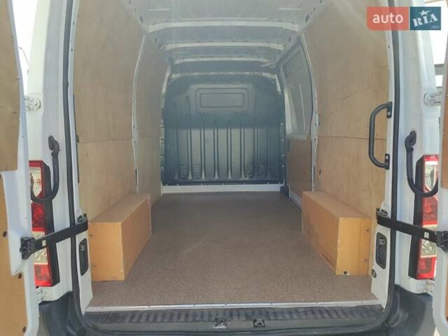 Белый Рено Мастер, объемом двигателя 2.3 л и пробегом 128 тыс. км за 18500 $, фото 6 на Automoto.ua