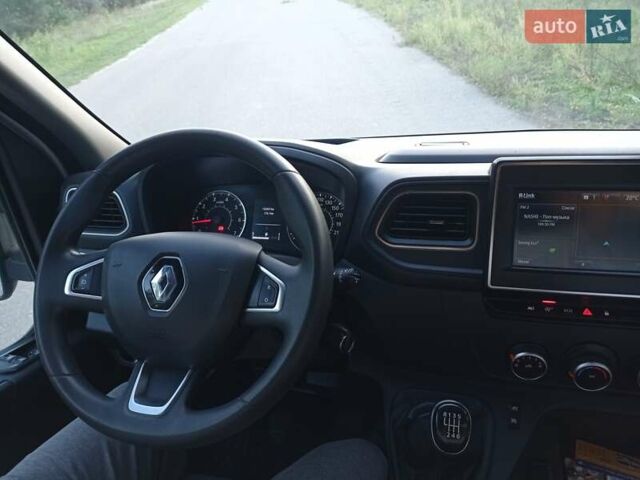 Белый Рено Мастер, объемом двигателя 2.3 л и пробегом 141 тыс. км за 24500 $, фото 5 на Automoto.ua