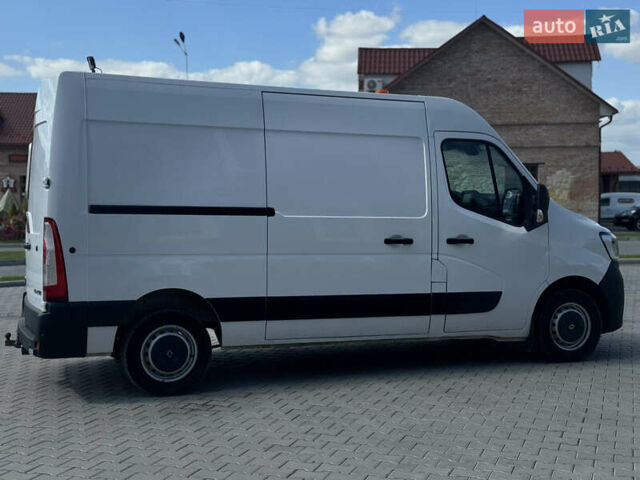 Белый Рено Мастер, объемом двигателя 2.3 л и пробегом 280 тыс. км за 16500 $, фото 2 на Automoto.ua