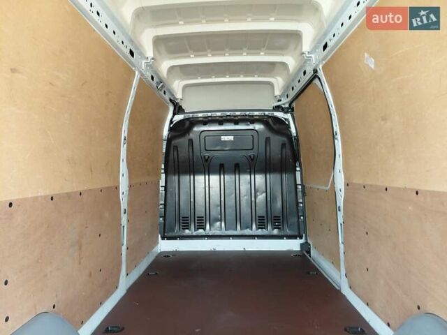 Белый Рено Мастер, объемом двигателя 2.3 л и пробегом 179 тыс. км за 19600 $, фото 27 на Automoto.ua