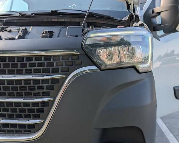 Белый Рено Мастер, объемом двигателя 2.3 л и пробегом 195 тыс. км за 23200 $, фото 24 на Automoto.ua