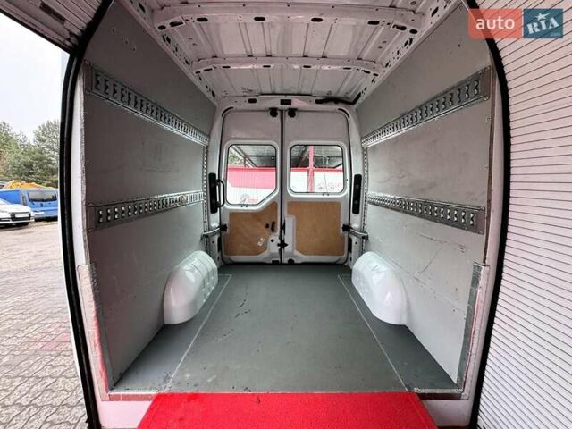 Белый Рено Мастер, объемом двигателя 2.3 л и пробегом 229 тыс. км за 16949 $, фото 13 на Automoto.ua