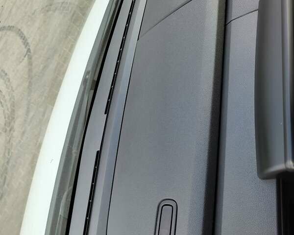 Белый Рено Мастер, объемом двигателя 2.3 л и пробегом 275 тыс. км за 21900 $, фото 56 на Automoto.ua