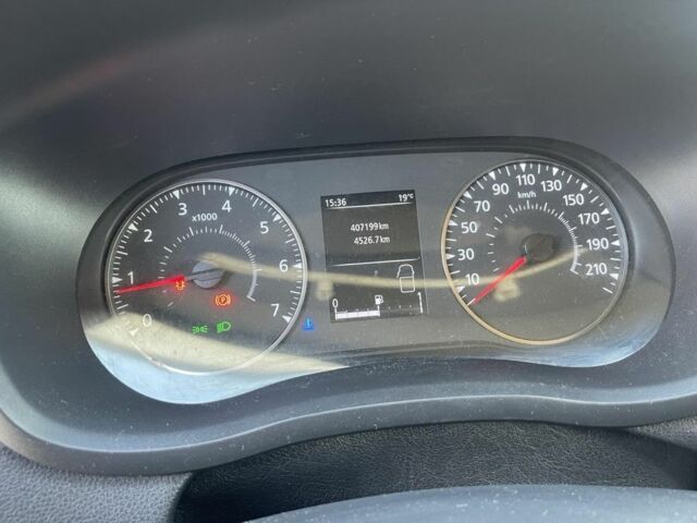 Белый Рено Мастер, объемом двигателя 2.2 л и пробегом 400 тыс. км за 22000 $, фото 5 на Automoto.ua