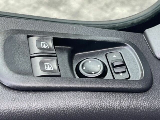 Белый Рено Мастер, объемом двигателя 2.3 л и пробегом 193 тыс. км за 18700 $, фото 15 на Automoto.ua