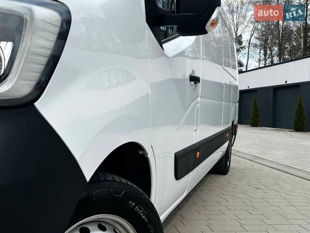 Белый Рено Мастер, объемом двигателя 2.3 л и пробегом 231 тыс. км за 17949 $, фото 9 на Automoto.ua