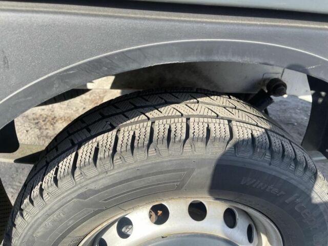 Белый Рено Мастер, объемом двигателя 2.2 л и пробегом 400 тыс. км за 22000 $, фото 3 на Automoto.ua