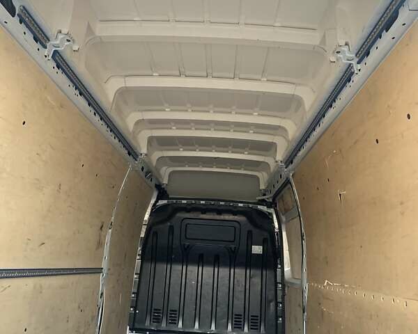 Белый Рено Мастер, объемом двигателя 2.3 л и пробегом 117 тыс. км за 21500 $, фото 11 на Automoto.ua