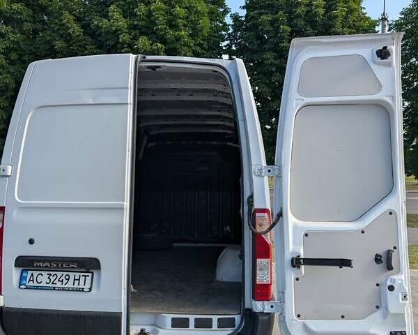Белый Рено Мастер, объемом двигателя 2.3 л и пробегом 195 тыс. км за 23200 $, фото 5 на Automoto.ua