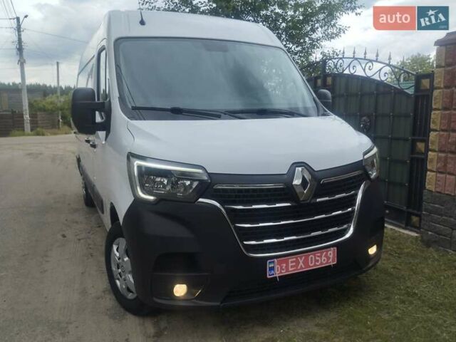 Белый Рено Мастер, объемом двигателя 0 л и пробегом 280 тыс. км за 18800 $, фото 1 на Automoto.ua