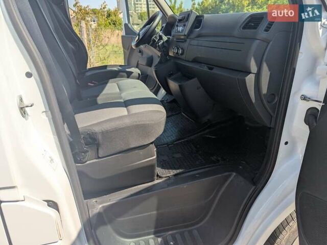 Білий Рено Мастєр, об'ємом двигуна 2.3 л та пробігом 176 тис. км за 18300 $, фото 14 на Automoto.ua