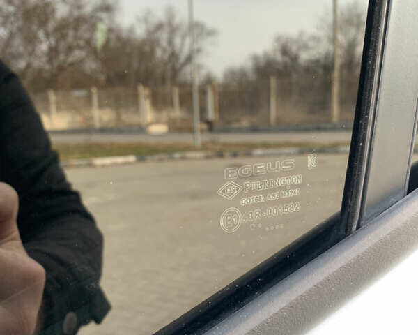 Белый Рено Мастер, объемом двигателя 2.3 л и пробегом 239 тыс. км за 24700 $, фото 7 на Automoto.ua