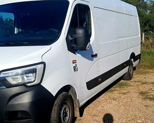 Белый Рено Мастер, объемом двигателя 2.3 л и пробегом 284 тыс. км за 21499 $, фото 2 на Automoto.ua