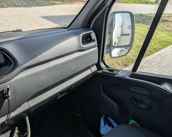 Белый Рено Мастер, объемом двигателя 2.3 л и пробегом 195 тыс. км за 23200 $, фото 36 на Automoto.ua