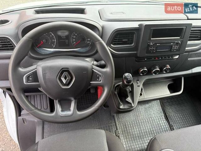 Белый Рено Мастер, объемом двигателя 2.3 л и пробегом 125 тыс. км за 19500 $, фото 21 на Automoto.ua
