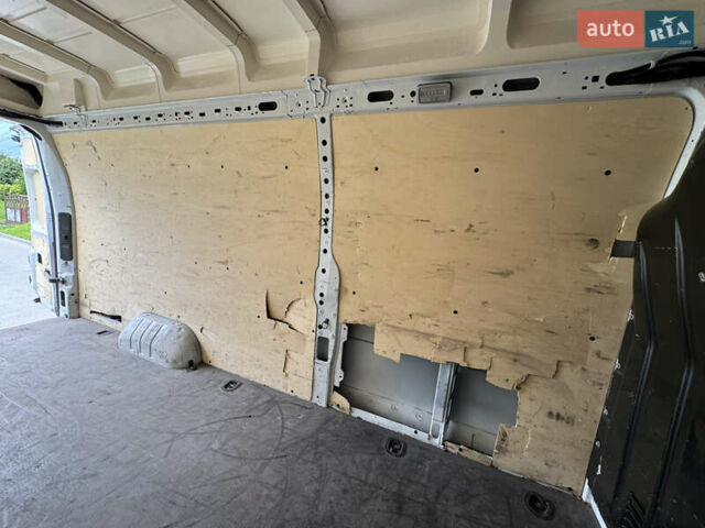 Білий Рено Мастєр, об'ємом двигуна 2.3 л та пробігом 225 тис. км за 23245 $, фото 154 на Automoto.ua