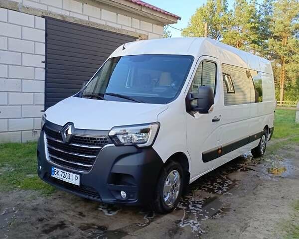 Белый Рено Мастер, объемом двигателя 2.3 л и пробегом 200 тыс. км за 21500 $, фото 2 на Automoto.ua