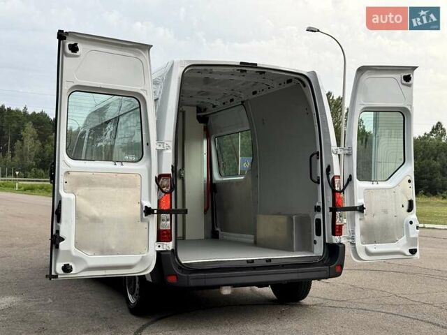Белый Рено Мастер, объемом двигателя 2.3 л и пробегом 260 тыс. км за 17700 $, фото 14 на Automoto.ua