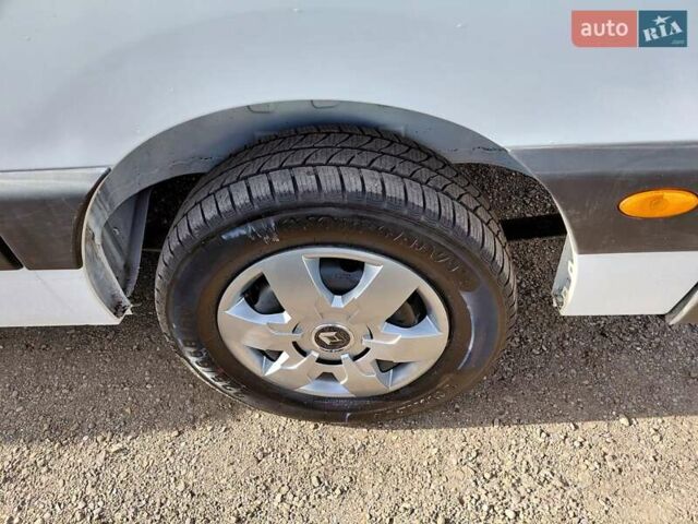 Белый Рено Мастер, объемом двигателя 2.3 л и пробегом 179 тыс. км за 19600 $, фото 56 на Automoto.ua