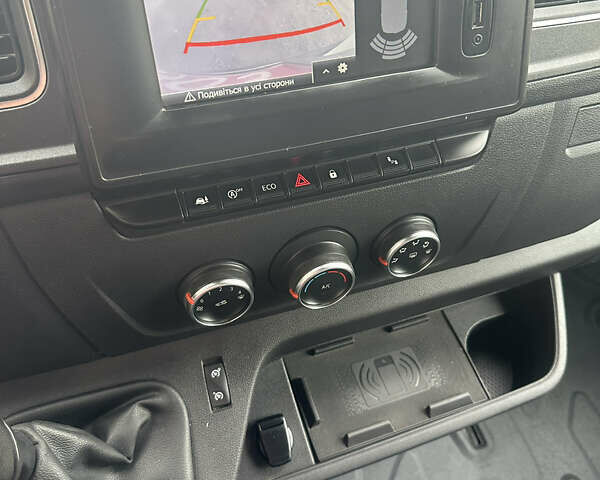 Белый Рено Мастер, объемом двигателя 2.3 л и пробегом 122 тыс. км за 21500 $, фото 18 на Automoto.ua