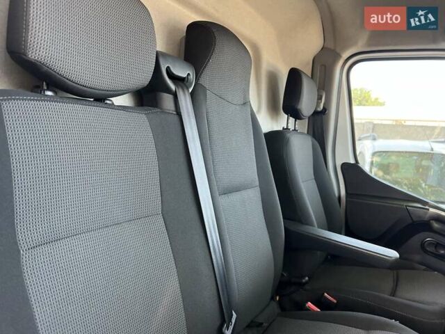 Белый Рено Мастер, объемом двигателя 2.3 л и пробегом 168 тыс. км за 20999 $, фото 27 на Automoto.ua