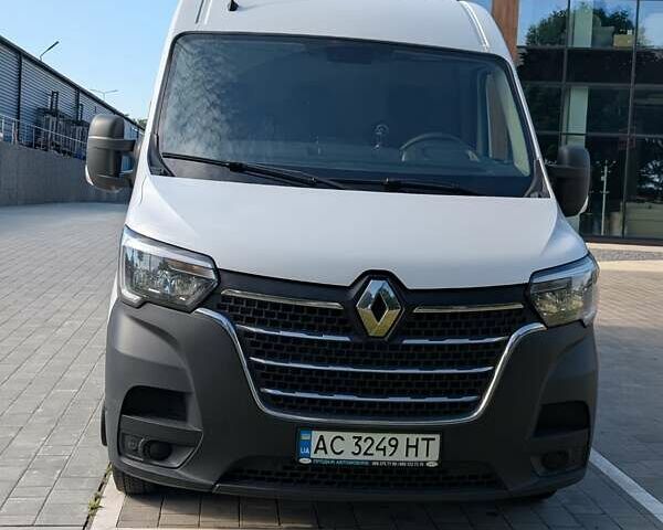 Белый Рено Мастер, объемом двигателя 2.3 л и пробегом 195 тыс. км за 23200 $, фото 1 на Automoto.ua
