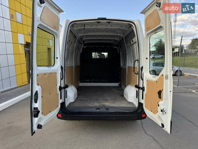 Белый Рено Мастер, объемом двигателя 2.3 л и пробегом 280 тыс. км за 18300 $, фото 51 на Automoto.ua