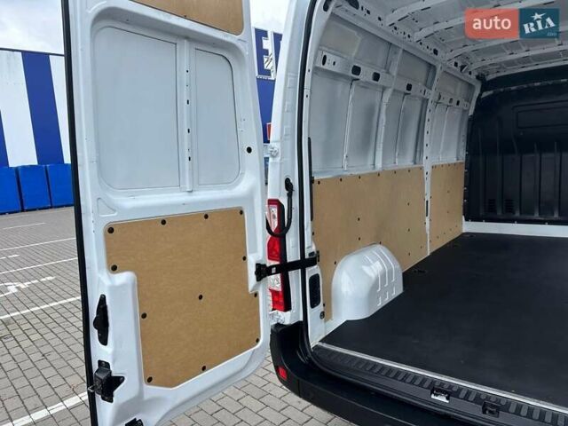 Белый Рено Мастер, объемом двигателя 2.3 л и пробегом 189 тыс. км за 19700 $, фото 26 на Automoto.ua