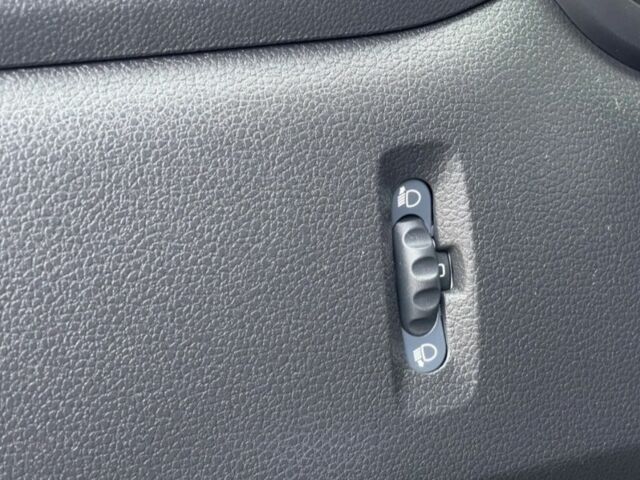 Белый Рено Мастер, объемом двигателя 2.3 л и пробегом 193 тыс. км за 18700 $, фото 14 на Automoto.ua