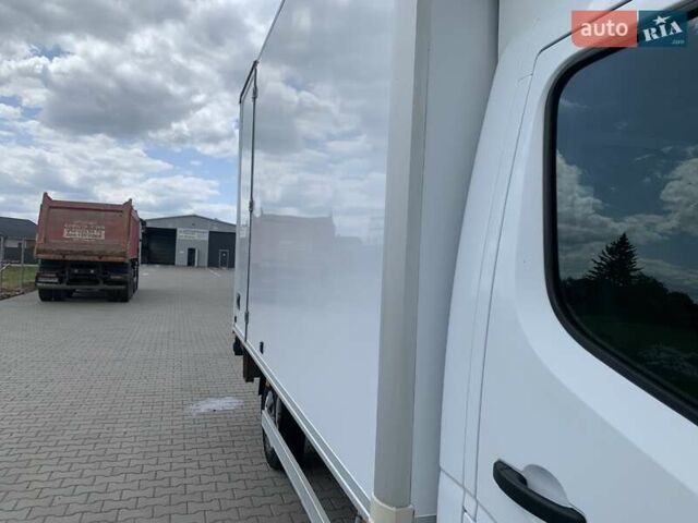 Белый Рено Мастер, объемом двигателя 2.3 л и пробегом 225 тыс. км за 21300 $, фото 90 на Automoto.ua