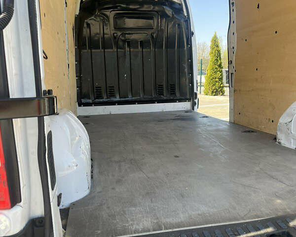Білий Рено Мастєр, об'ємом двигуна 2.3 л та пробігом 125 тис. км за 25300 $, фото 6 на Automoto.ua
