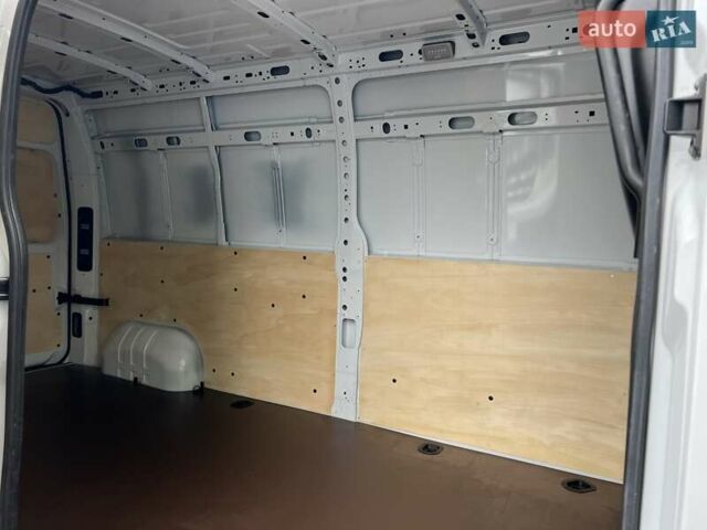 Белый Рено Мастер, объемом двигателя 2.3 л и пробегом 239 тыс. км за 20999 $, фото 28 на Automoto.ua