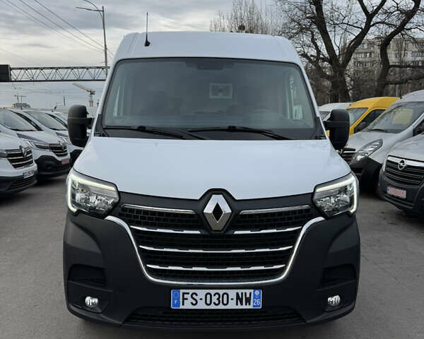 Белый Рено Мастер, объемом двигателя 0 л и пробегом 155 тыс. км за 20900 $, фото 2 на Automoto.ua