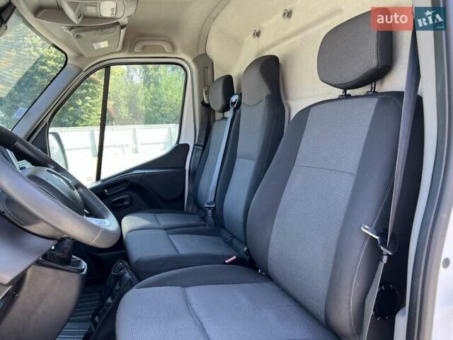 Белый Рено Мастер, объемом двигателя 2.3 л и пробегом 200 тыс. км за 18999 $, фото 28 на Automoto.ua