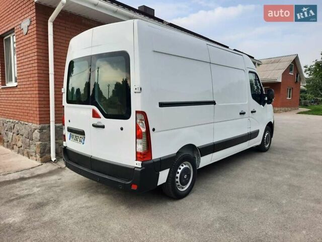 Белый Рено Мастер, объемом двигателя 2.3 л и пробегом 257 тыс. км за 18200 $, фото 10 на Automoto.ua