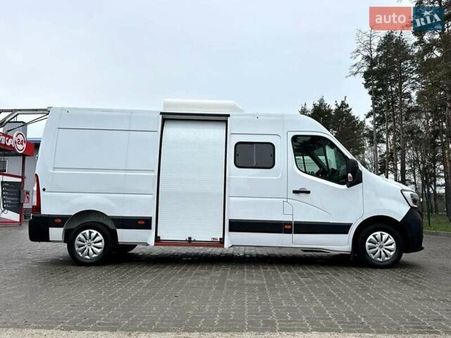 Белый Рено Мастер, объемом двигателя 2.3 л и пробегом 229 тыс. км за 16949 $, фото 3 на Automoto.ua