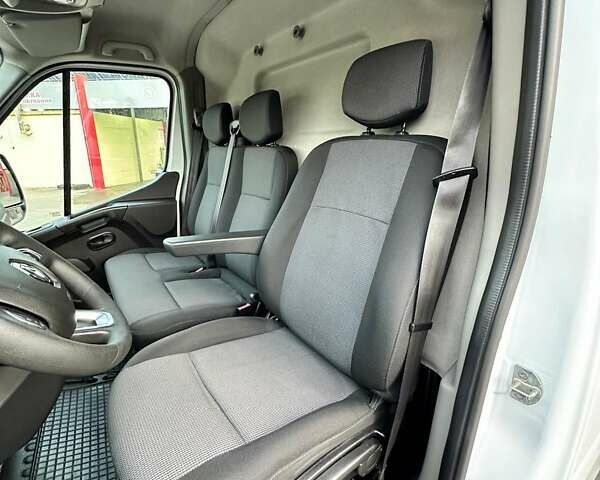 Білий Рено Мастєр, об'ємом двигуна 2.3 л та пробігом 187 тис. км за 18500 $, фото 34 на Automoto.ua