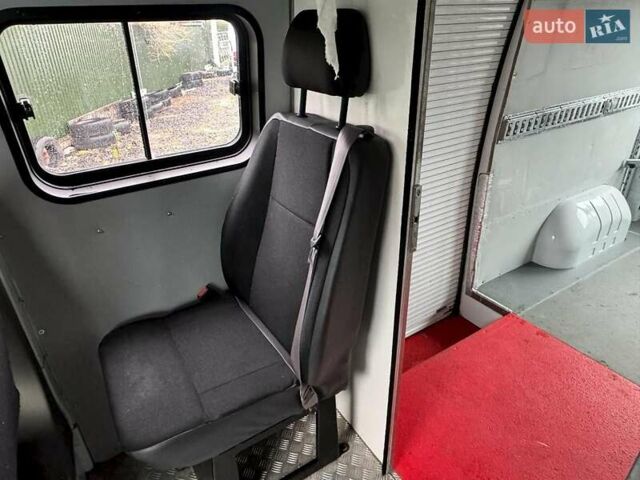 Белый Рено Мастер, объемом двигателя 2.3 л и пробегом 229 тыс. км за 16949 $, фото 30 на Automoto.ua