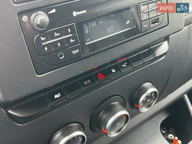 Белый Рено Мастер, объемом двигателя 2.3 л и пробегом 211 тыс. км за 16850 $, фото 36 на Automoto.ua