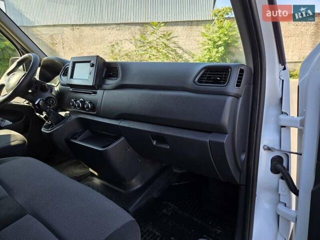 Білий Рено Мастєр, об'ємом двигуна 0 л та пробігом 192 тис. км за 22400 $, фото 17 на Automoto.ua