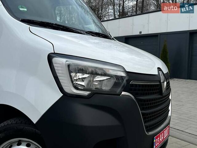 Белый Рено Мастер, объемом двигателя 2.3 л и пробегом 231 тыс. км за 17949 $, фото 10 на Automoto.ua
