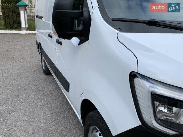 Белый Рено Мастер, объемом двигателя 2.3 л и пробегом 242 тыс. км за 16800 $, фото 10 на Automoto.ua